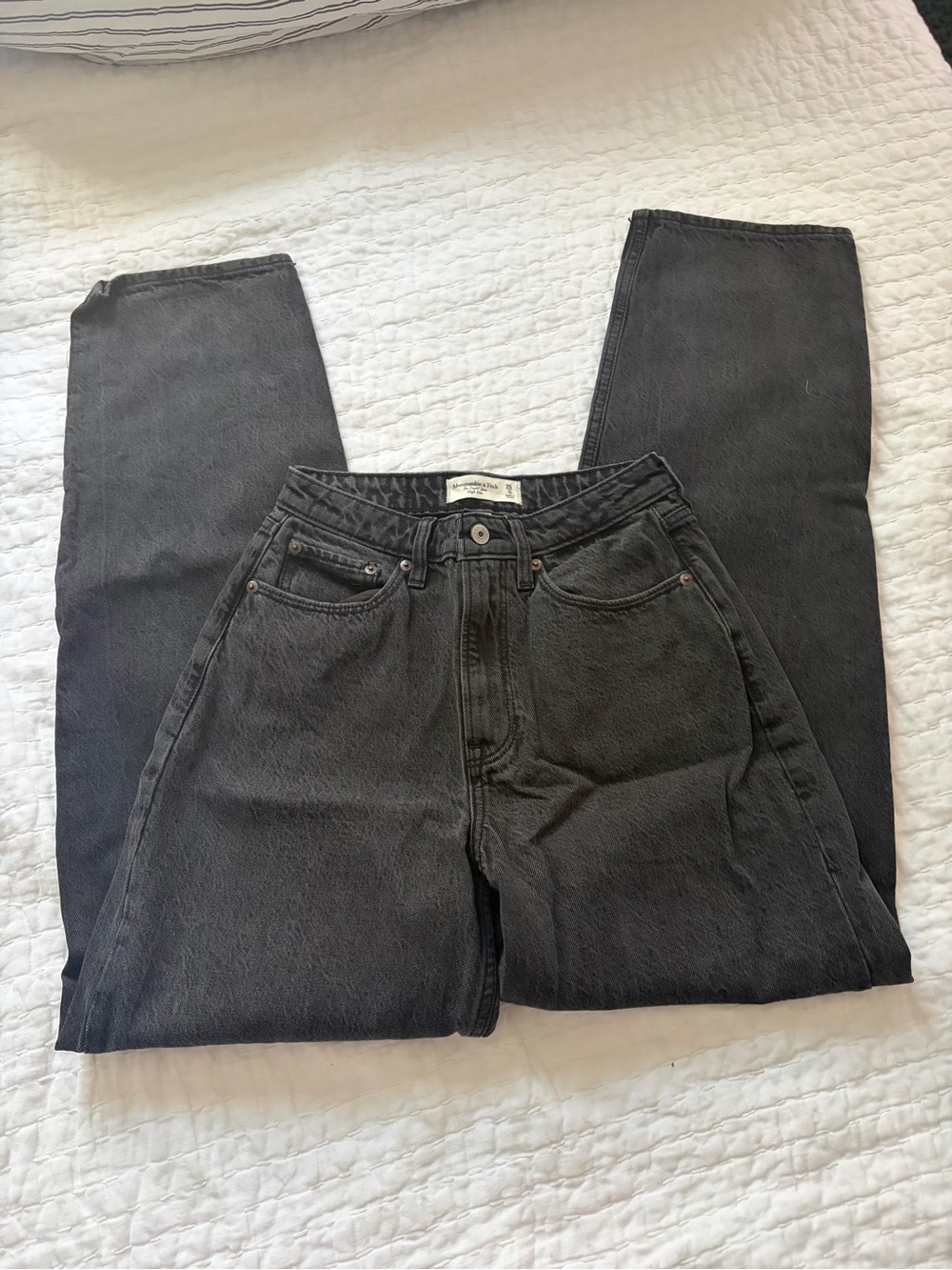 Abercrombie & Fitch Washed Black High-Rise Taper Jeans curve love size 25